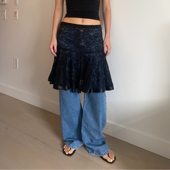 Vintage y2k black lace midi skirt - Picture 2 of 6